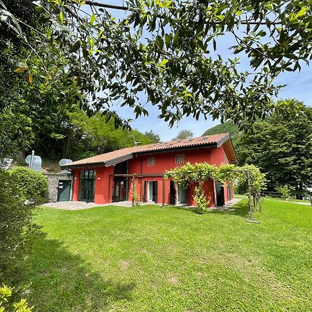 Ostello Casa Rossa لافينو-مومبيلو المظهر الخارجي الصورة