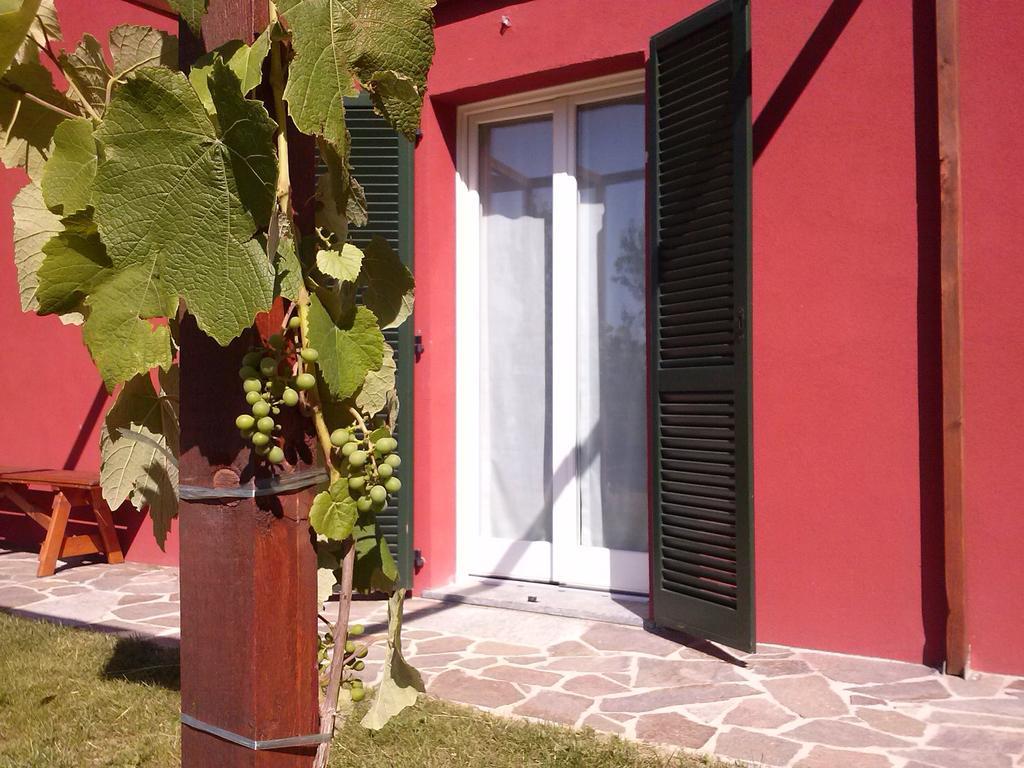 Ostello Casa Rossa لافينو-مومبيلو المظهر الخارجي الصورة