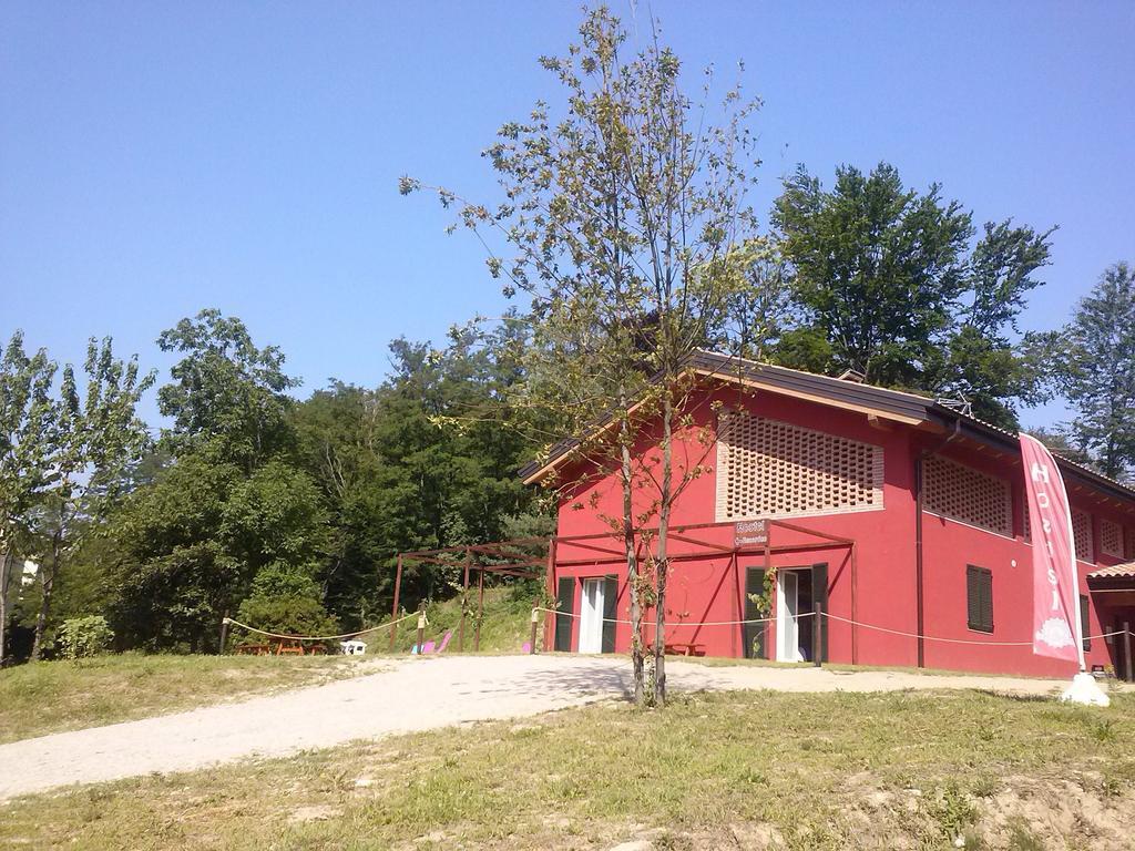 Ostello Casa Rossa لافينو-مومبيلو المظهر الخارجي الصورة